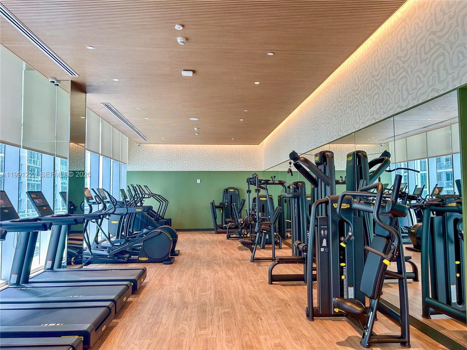77 SE 5TH ST. # 3614, Miami FL 33131 — 20