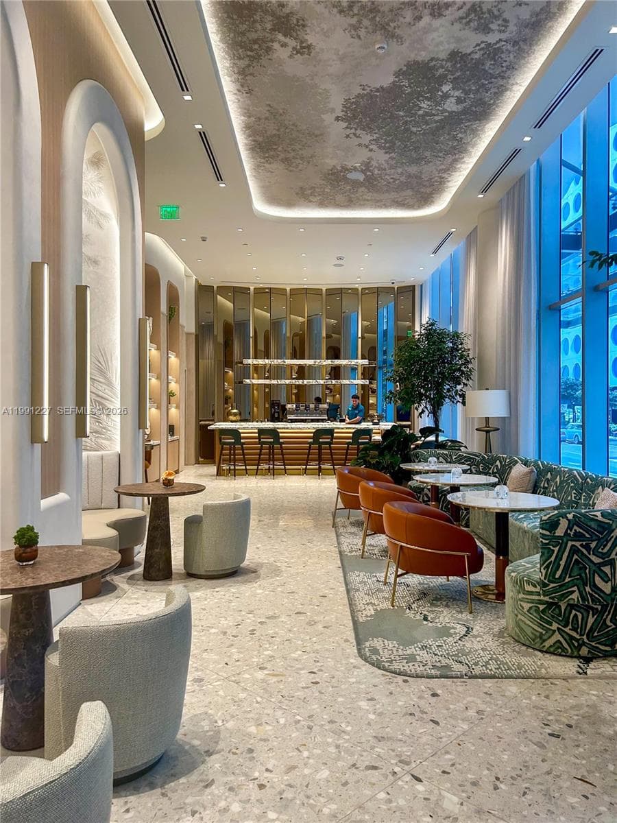 77 SE 5TH ST. # 3614, Miami FL 33131 — 41