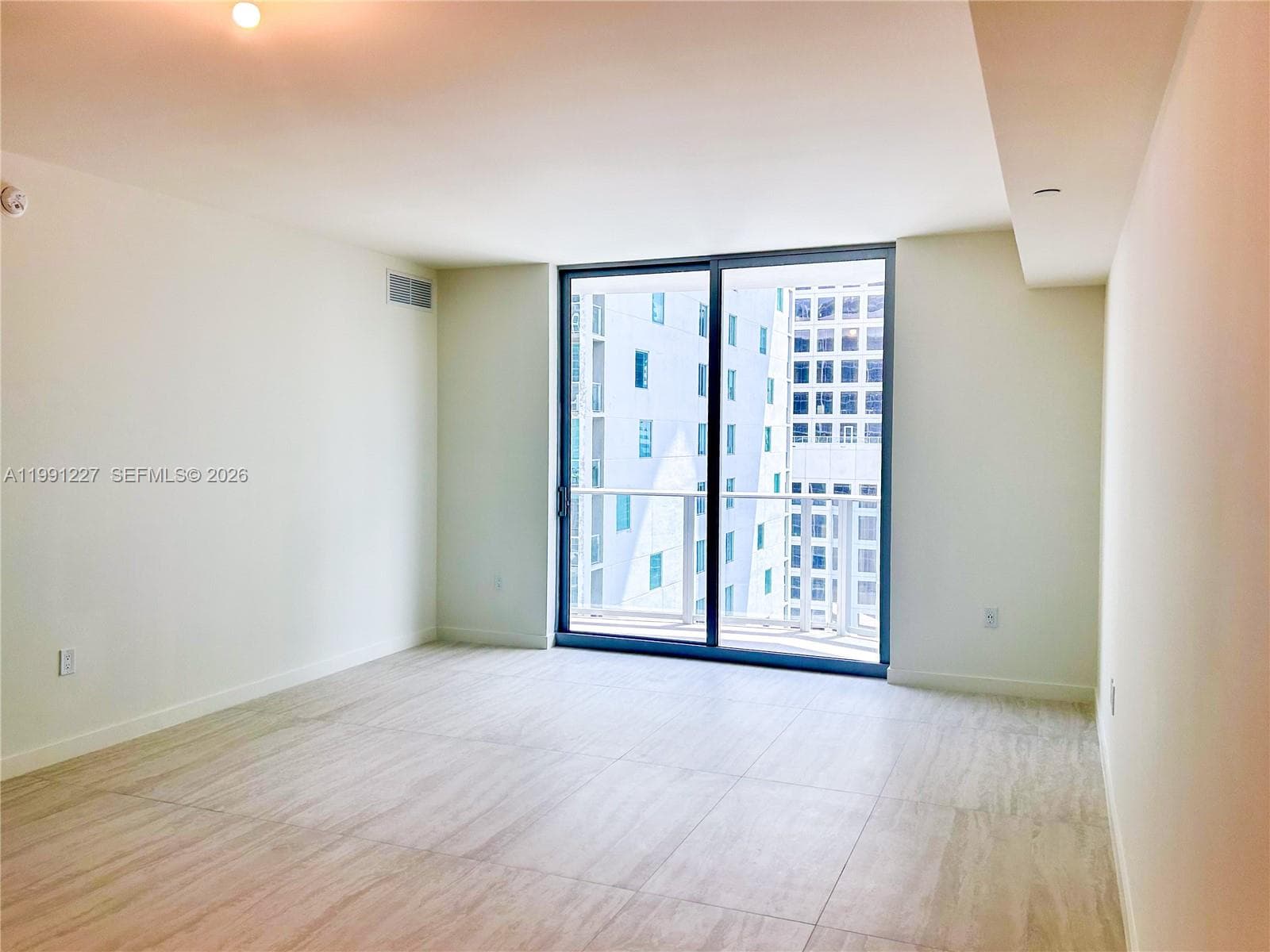 77 SE 5TH ST. # 3614, Miami FL 33131 — 11