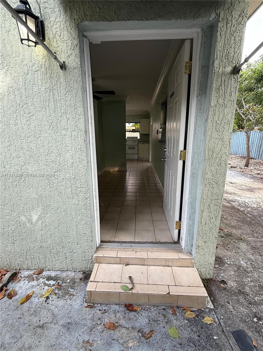20001 NW 43rd Pl, Miami Gardens FL 33055 — 25