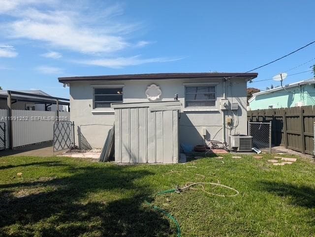 648 E 40th St, Hialeah FL 33013 — 5