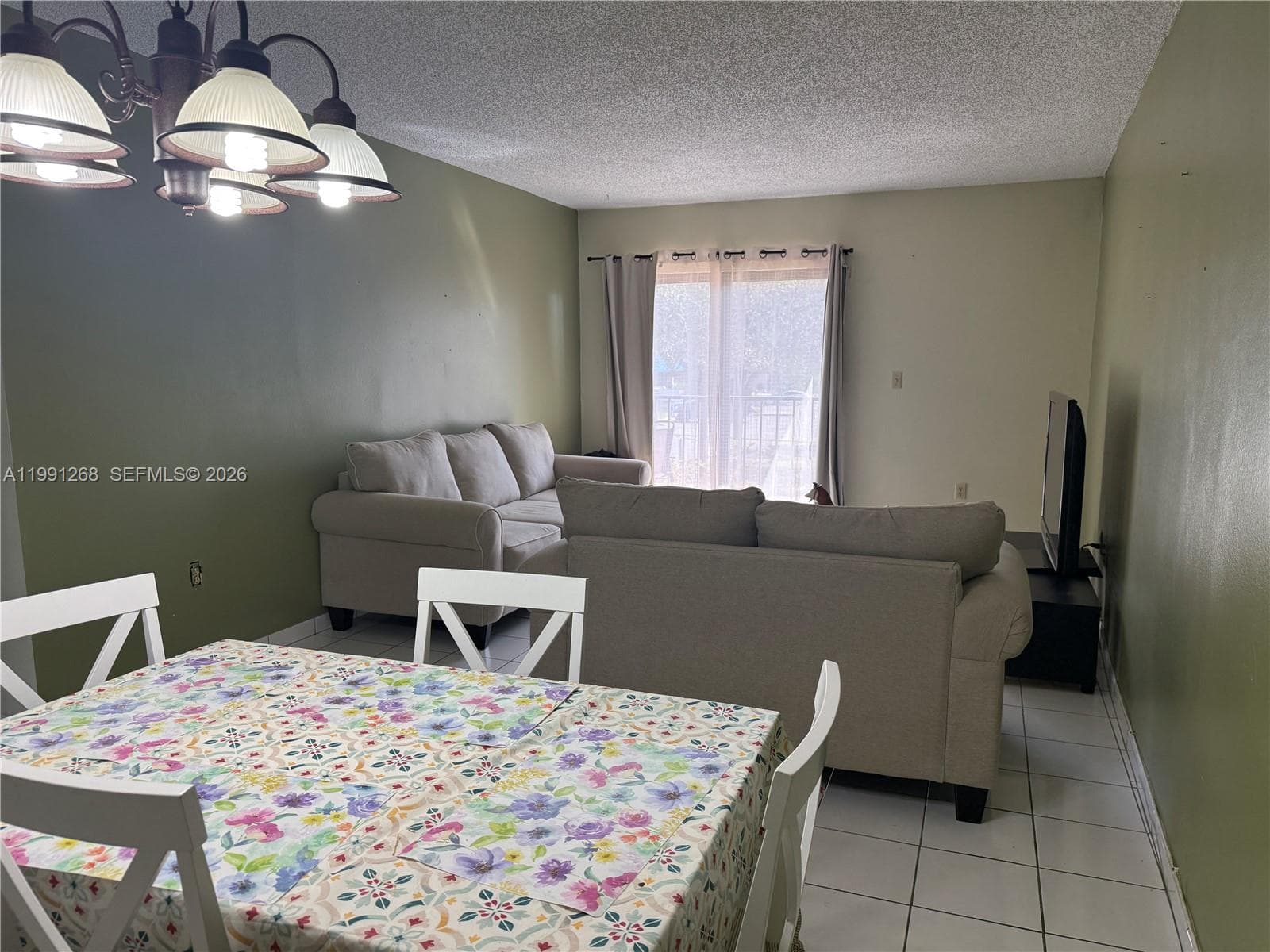 1800 W 54th St # 108, Hialeah FL 33012 — 3