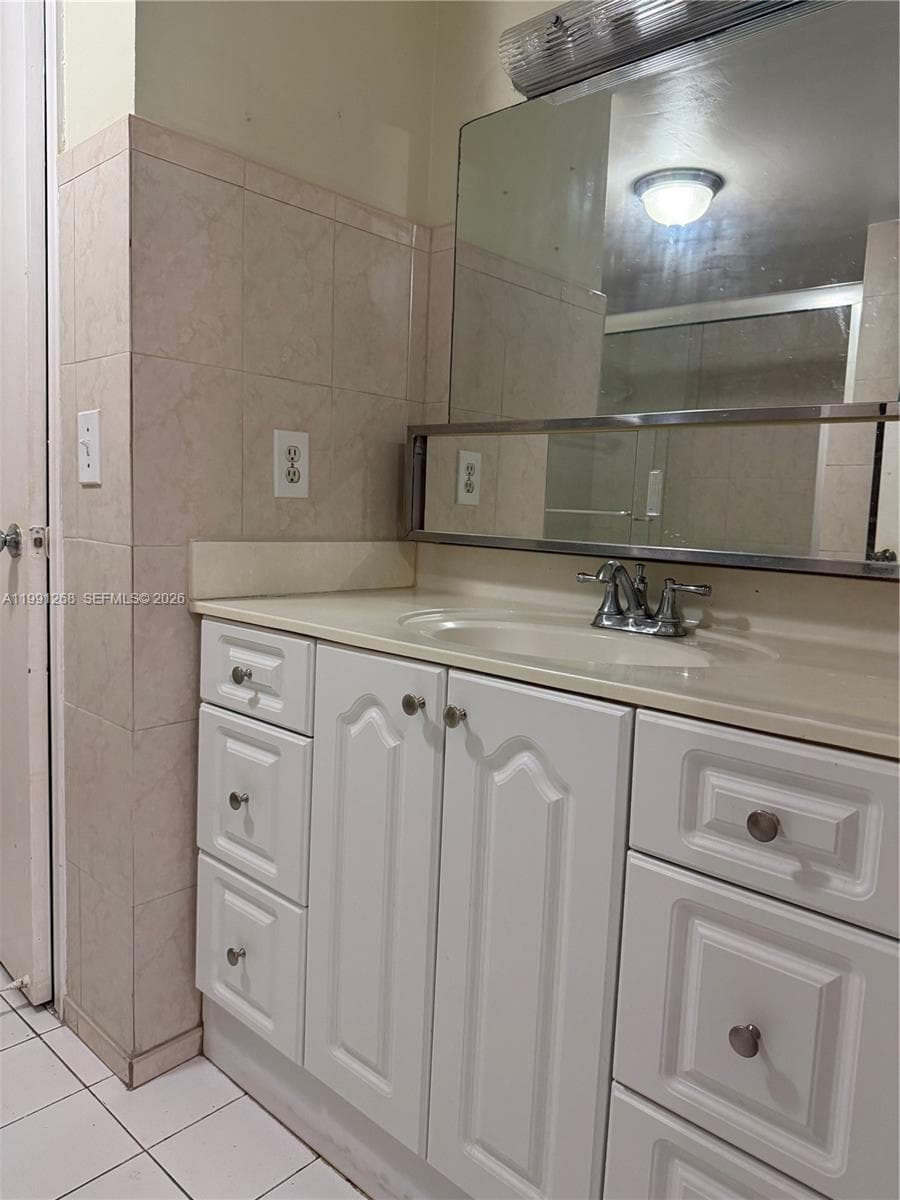 1800 W 54th St # 108, Hialeah FL 33012 — 8