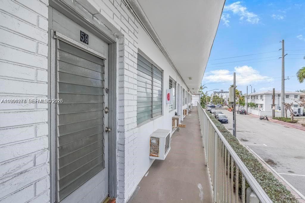 200 76th St # 59, Miami Beach FL 33141 — 3
