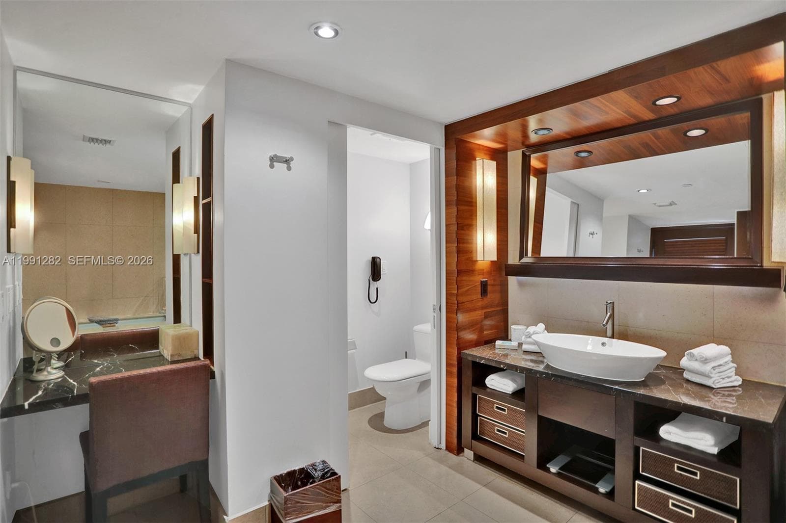 6801 Collins Ave # 314, Miami Beach FL 33141 — 9