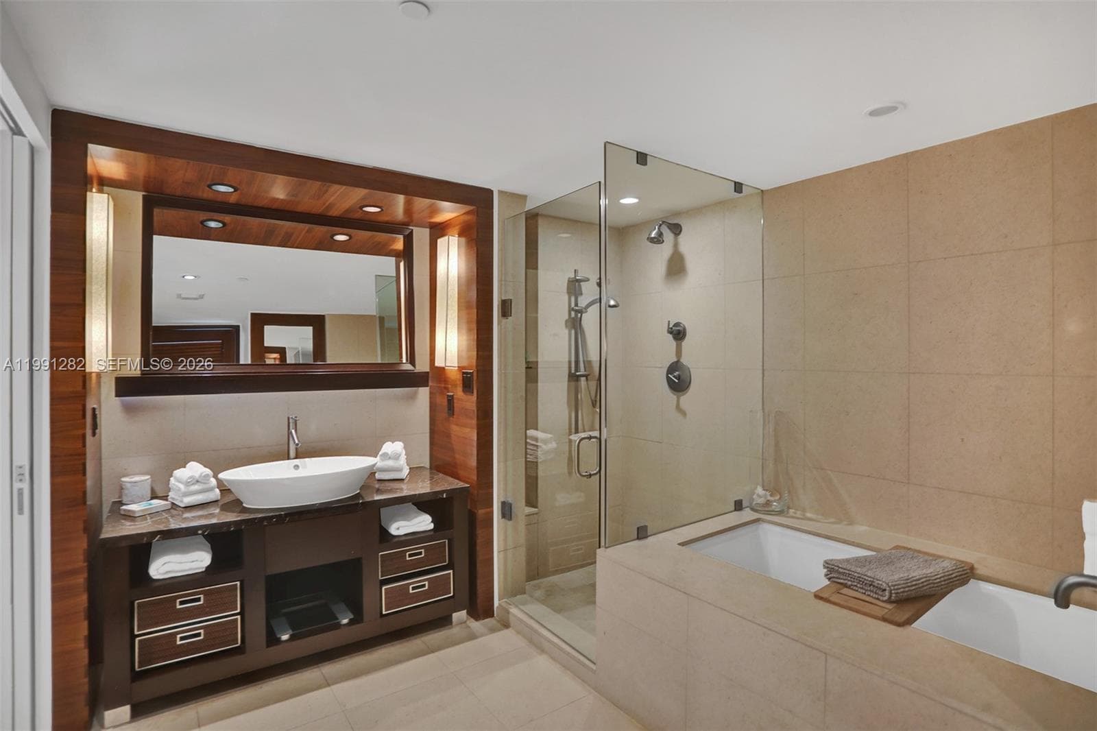 6801 Collins Ave # 314, Miami Beach FL 33141 — 8
