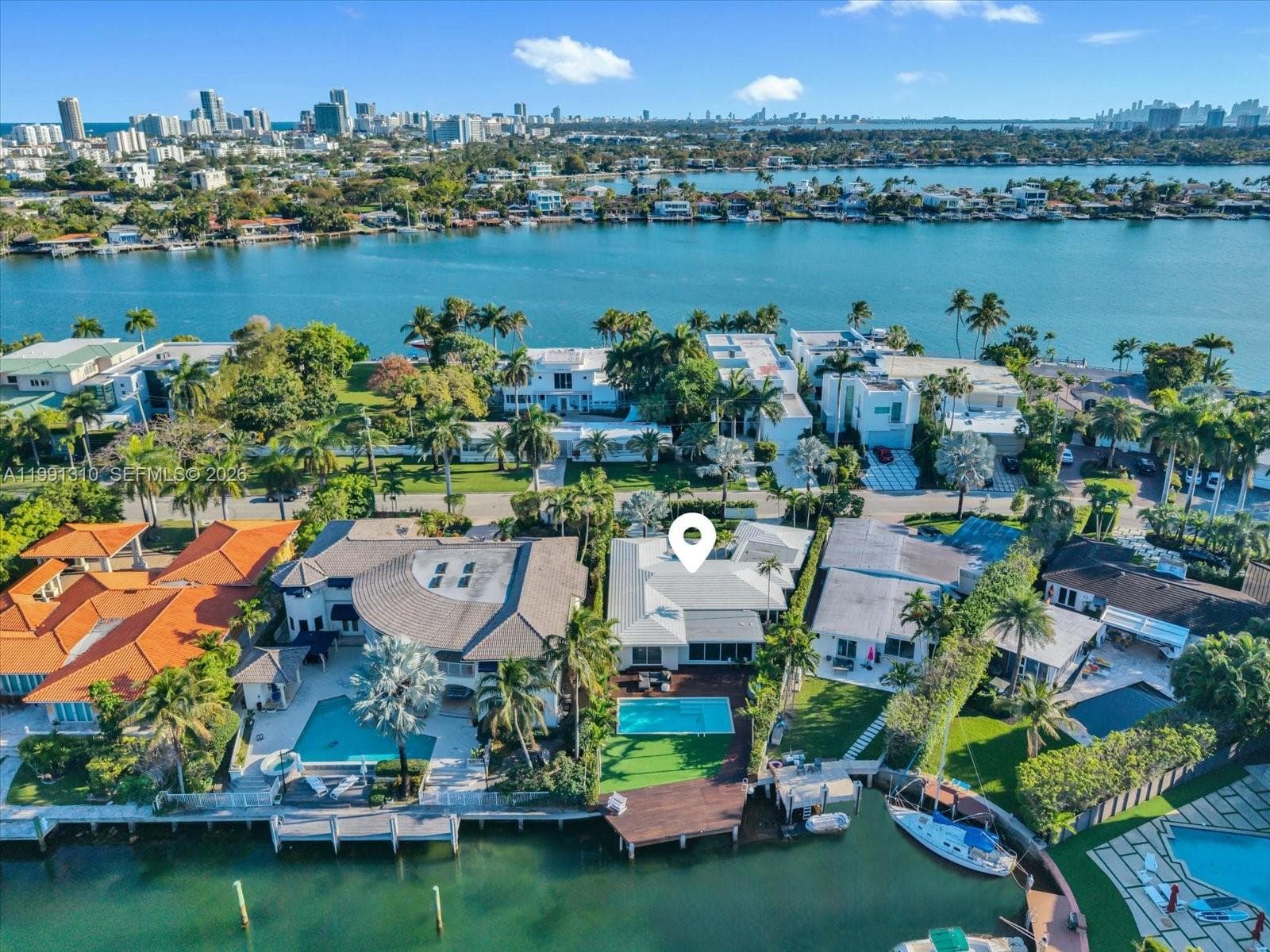 1277 Biscaya Dr, Surfside FL 33154 — 41