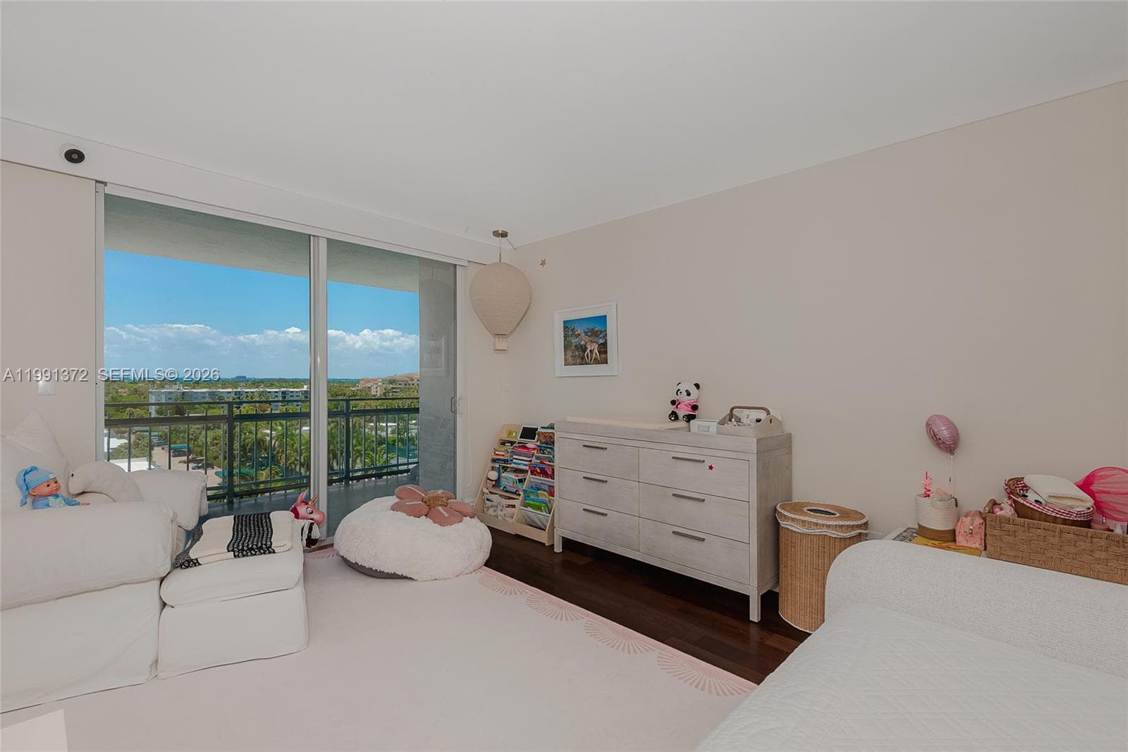 600 Grapetree Dr, Key Biscayne FL 33149 — 23
