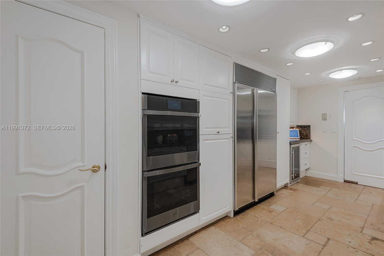 600 Grapetree Dr, Key Biscayne FL 33149 — 12