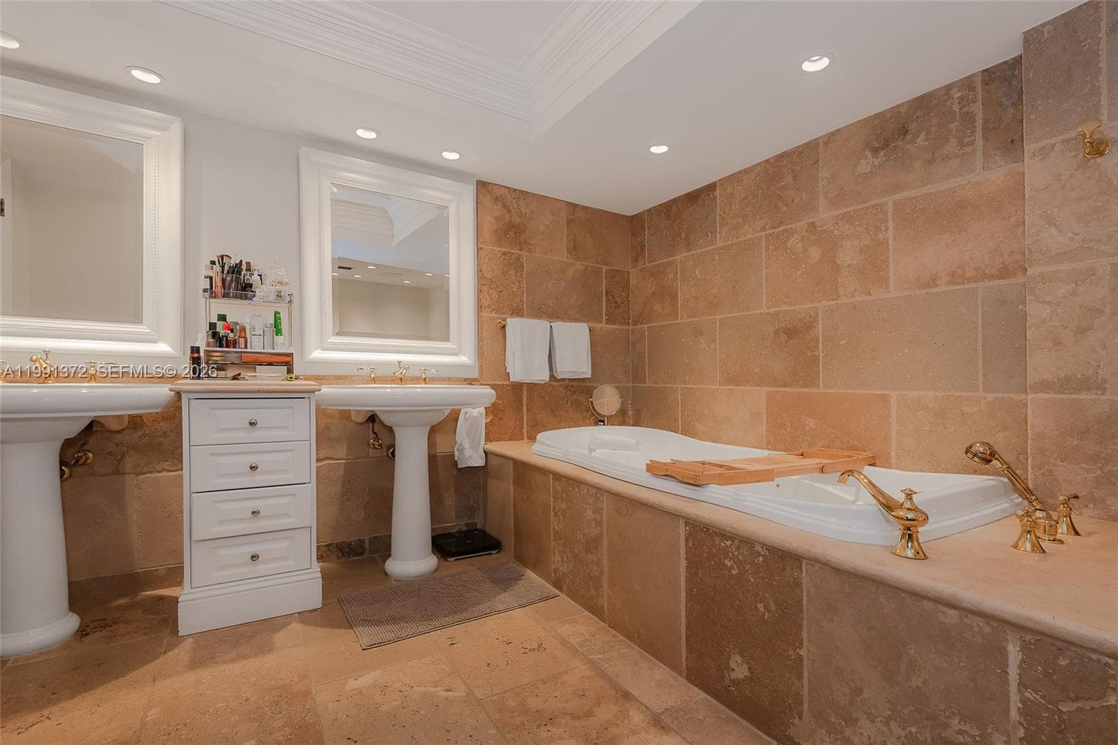 600 Grapetree Dr, Key Biscayne FL 33149 — 20