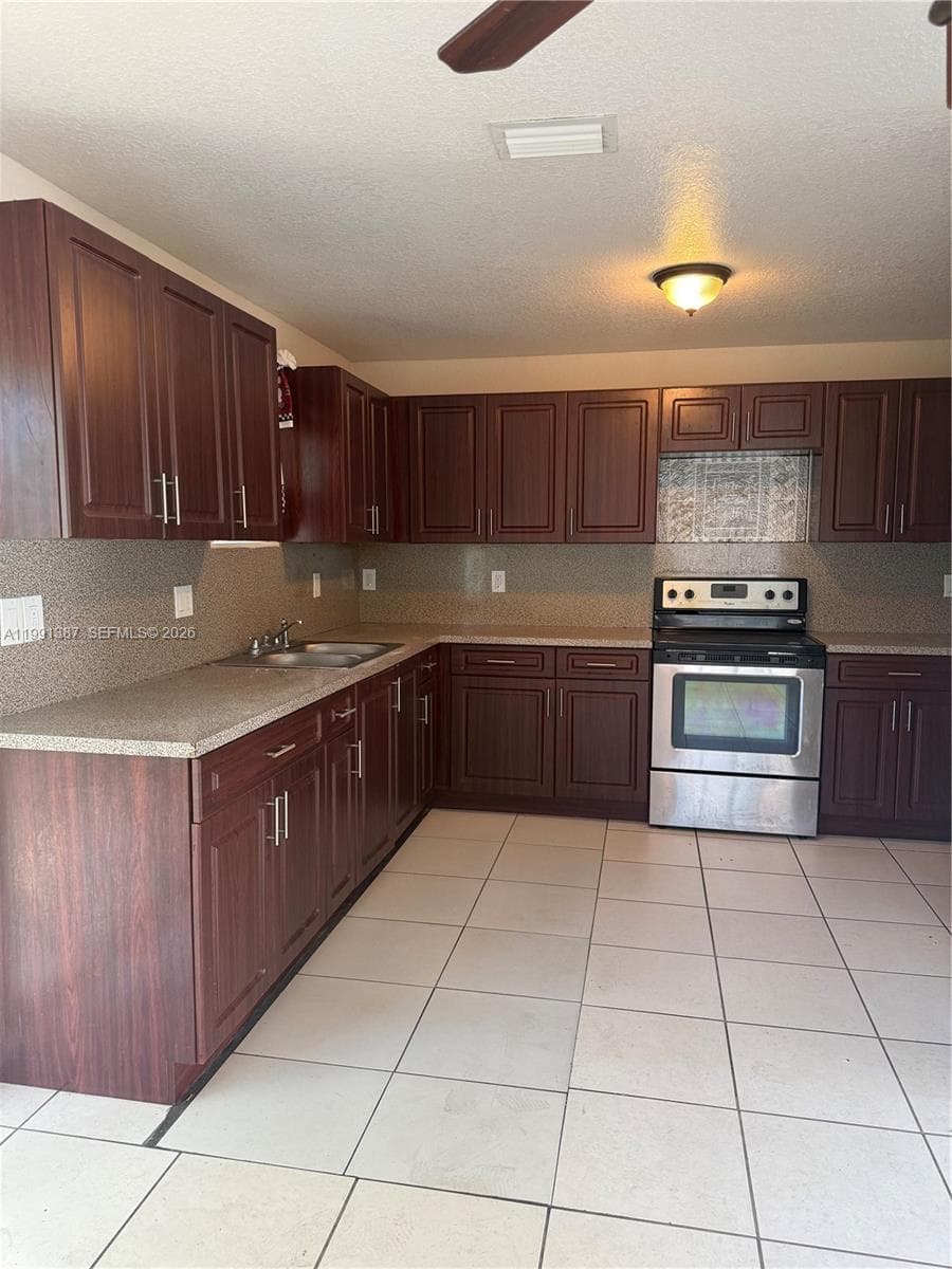 1330 NW 7th Ct, Florida City FL 33034 — 4