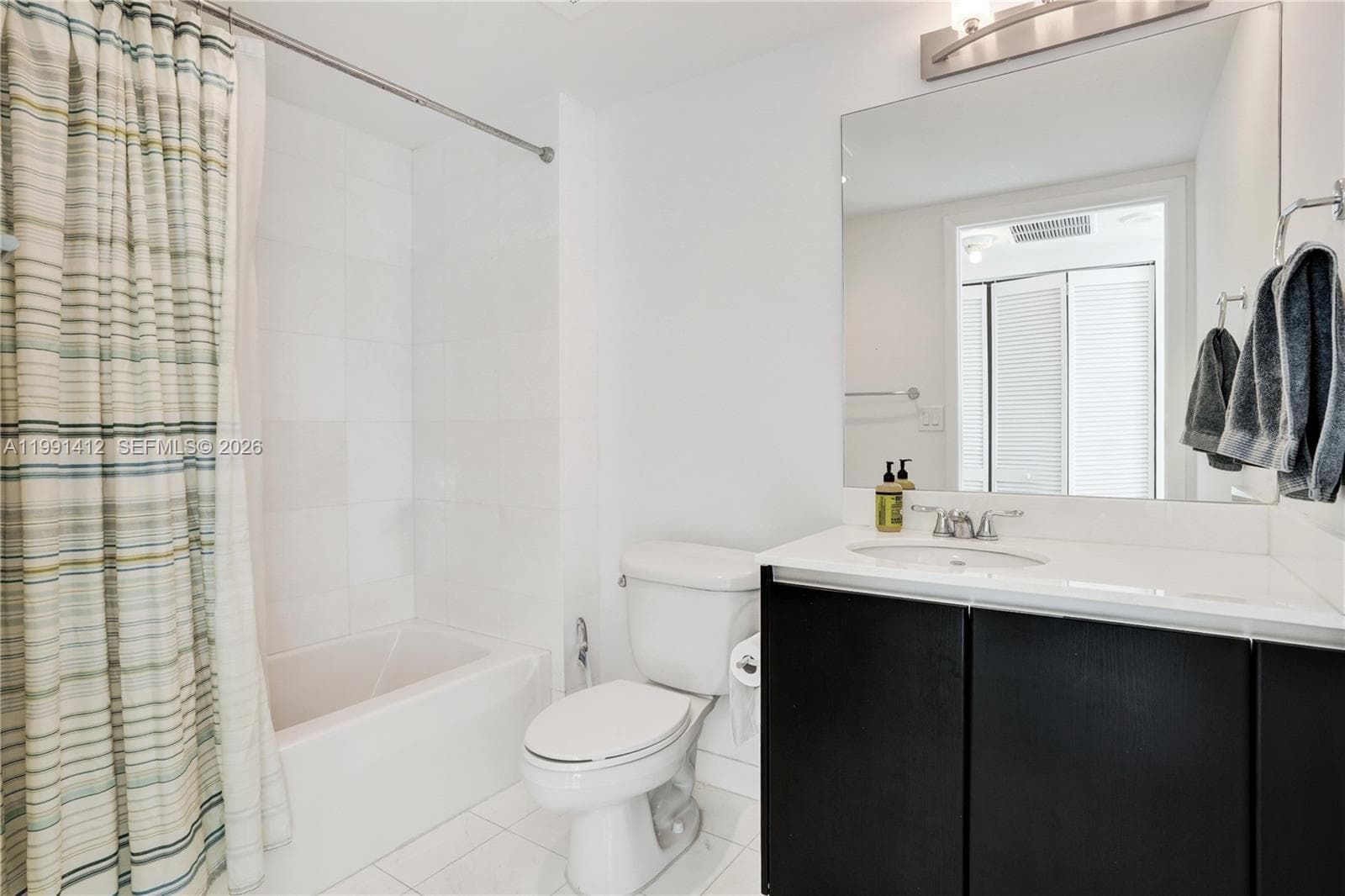 665 NE 25th St # 2105, Miami FL 33137 — 13