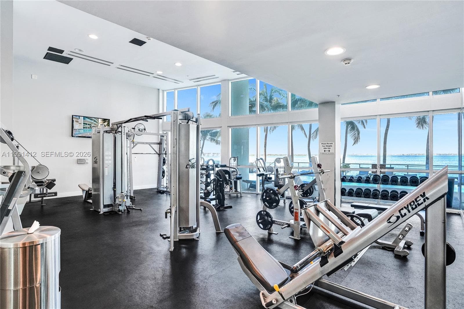 665 NE 25th St # 2105, Miami FL 33137 — 16