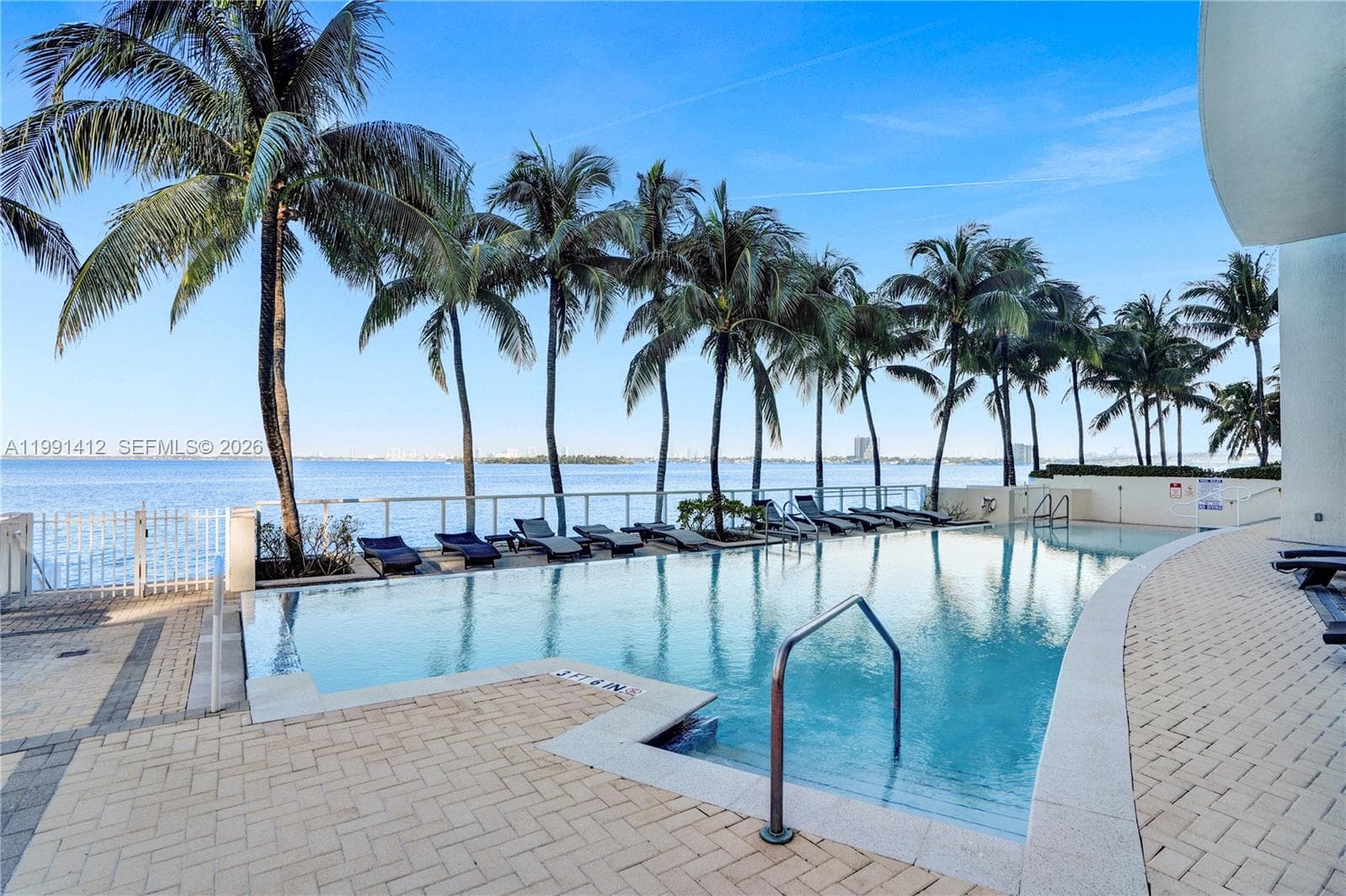 665 NE 25th St # 2105, Miami FL 33137 — 15