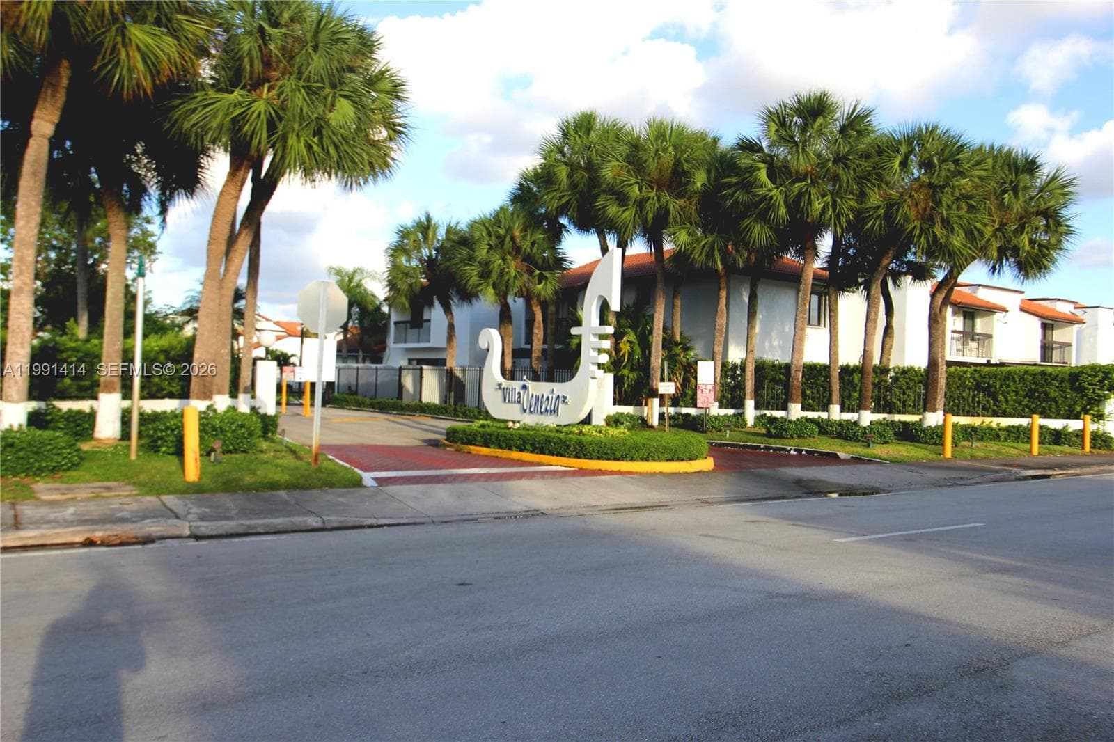 1221 SW 124th Ct, Miami FL 33184 — 4