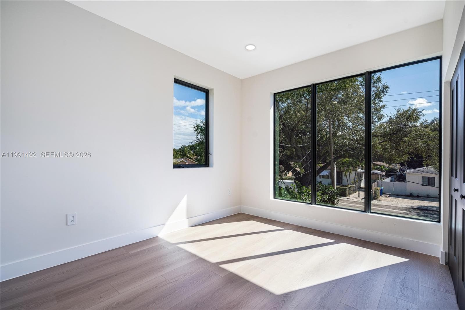 283 NW 52 St # 283, Miami FL 33127 — 54