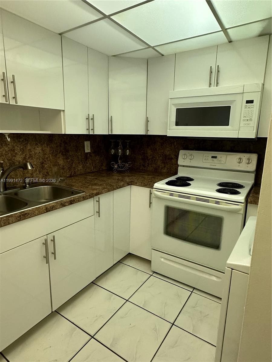 10090 NW 80th Ct # 1350, Hialeah Gardens FL 33016 — 47