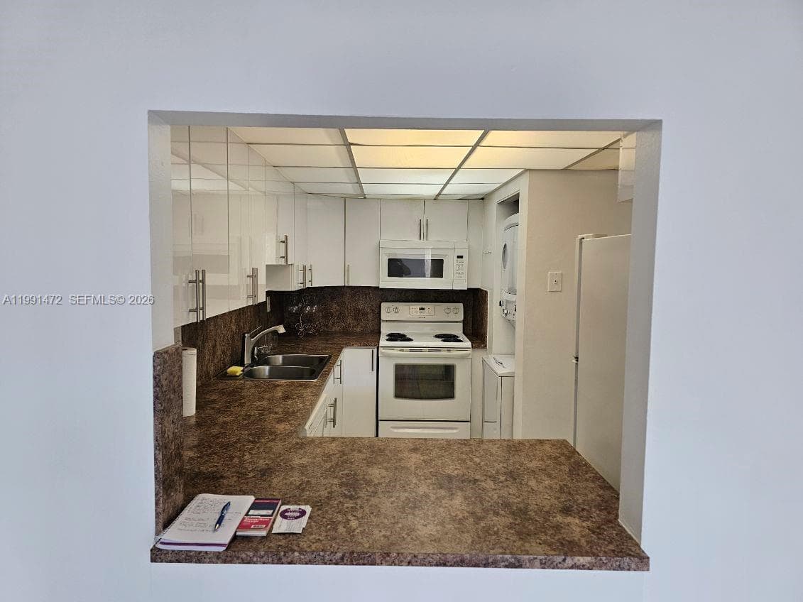 10090 NW 80th Ct # 1350, Hialeah Gardens FL 33016 — 3