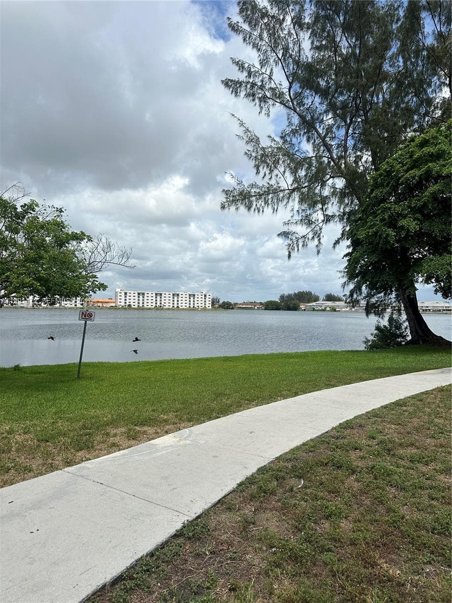 10090 NW 80th Ct # 1350, Hialeah Gardens FL 33016 — 32