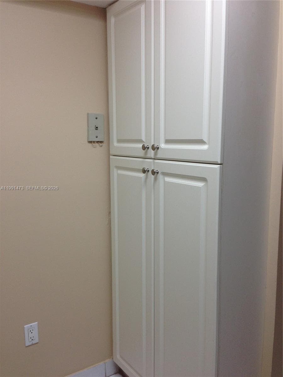 International Park Condo, Miami, FL — 6