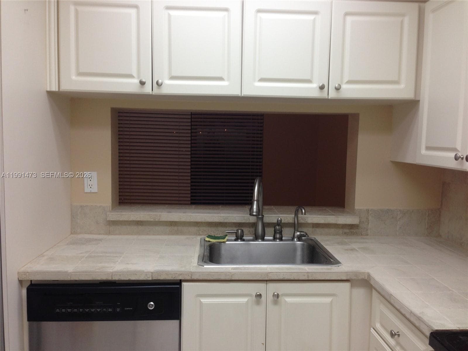 International Park Condo, Miami, FL — 3