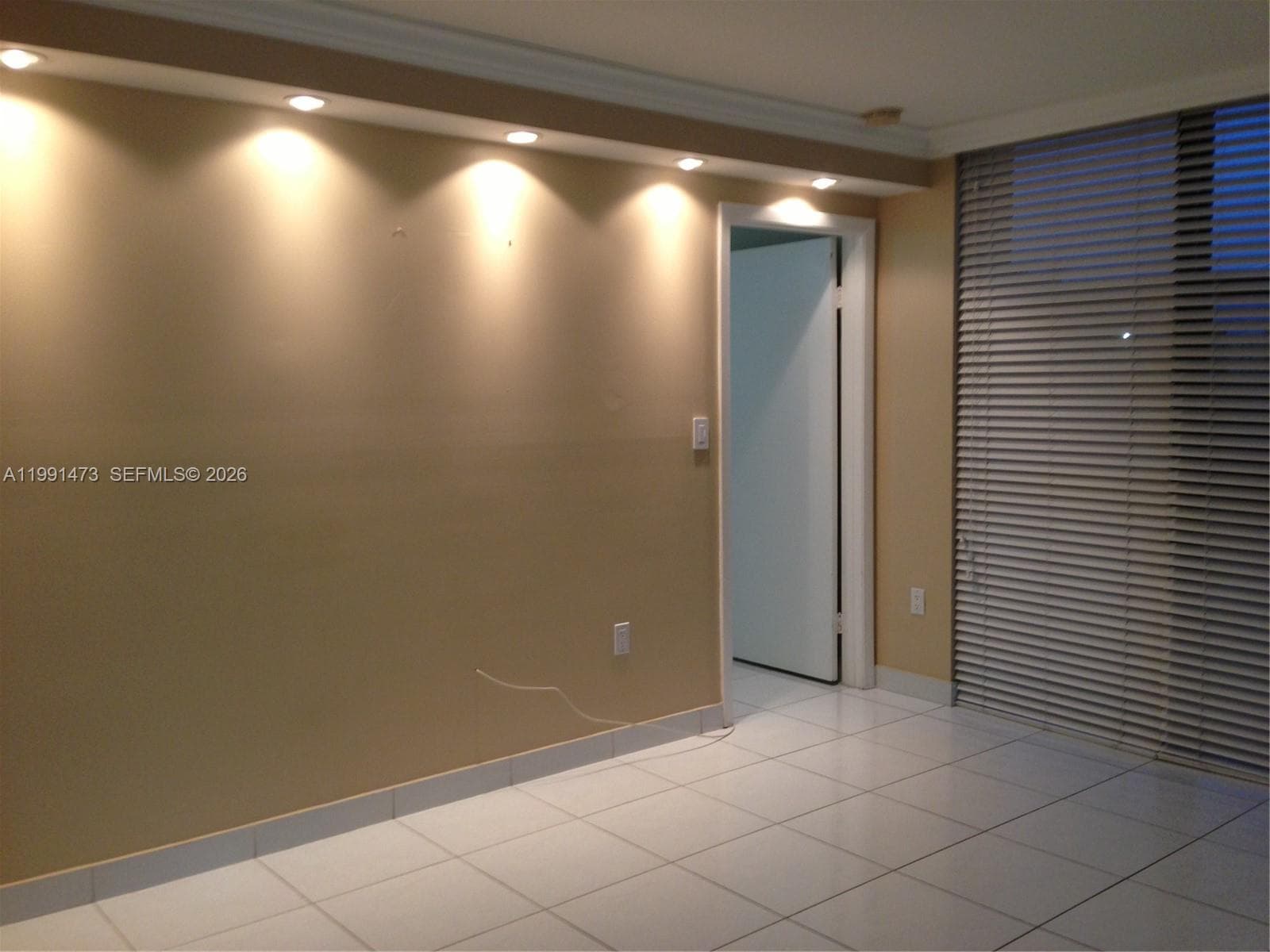 International Park Condo, Miami, FL — 10