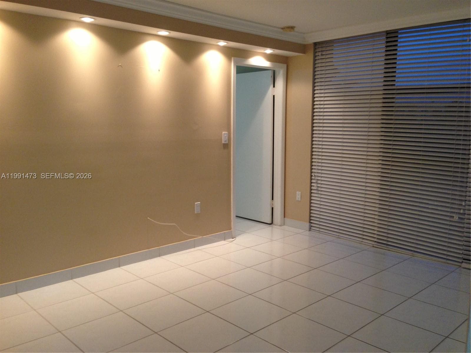 International Park Condo, Miami, FL — 11
