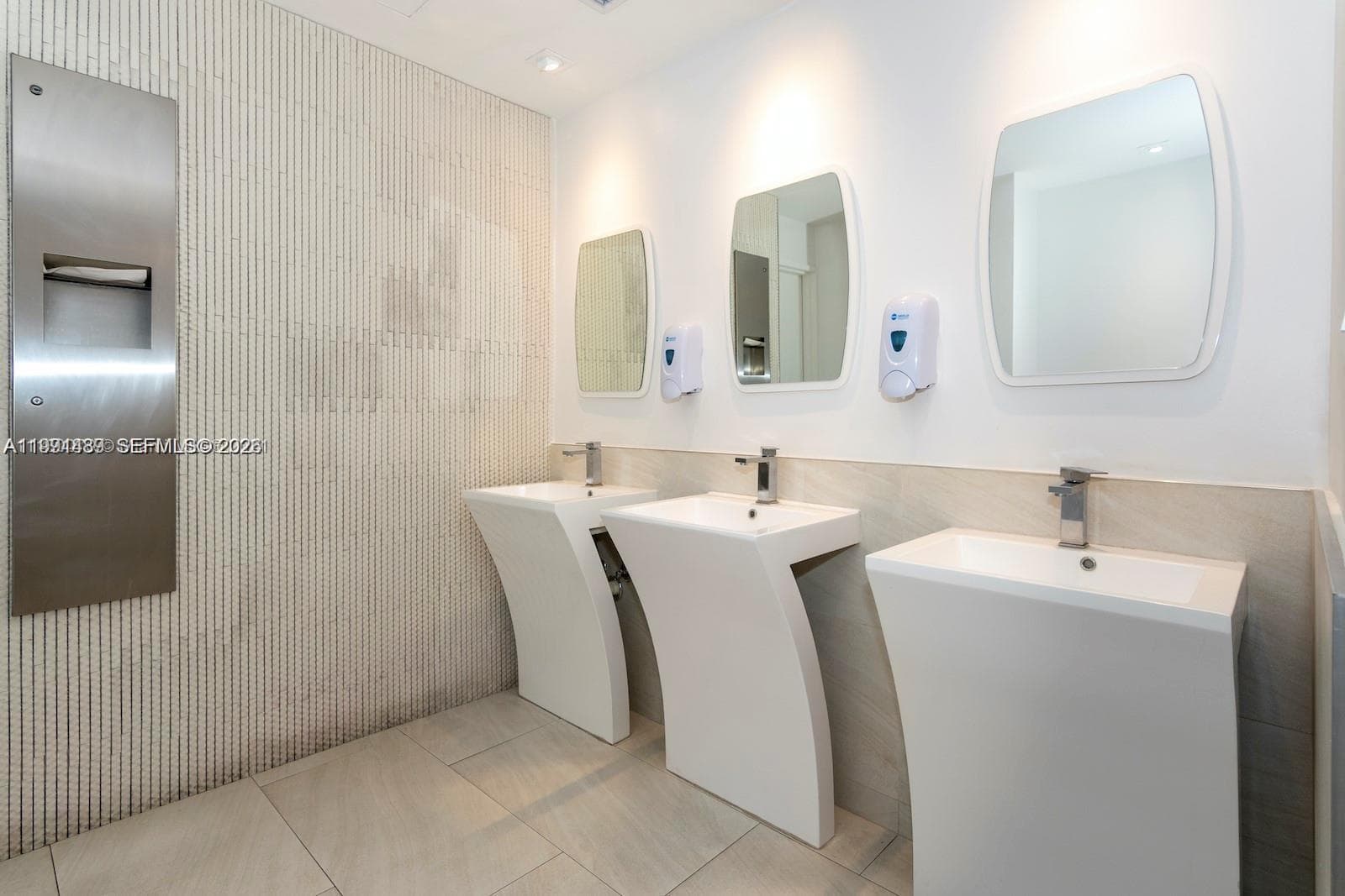 5151 Collins Ave # 1035, Miami Beach FL 33140 — 36