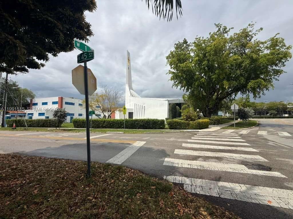 4470 W 1st Ave, Hialeah FL 33012 — 24
