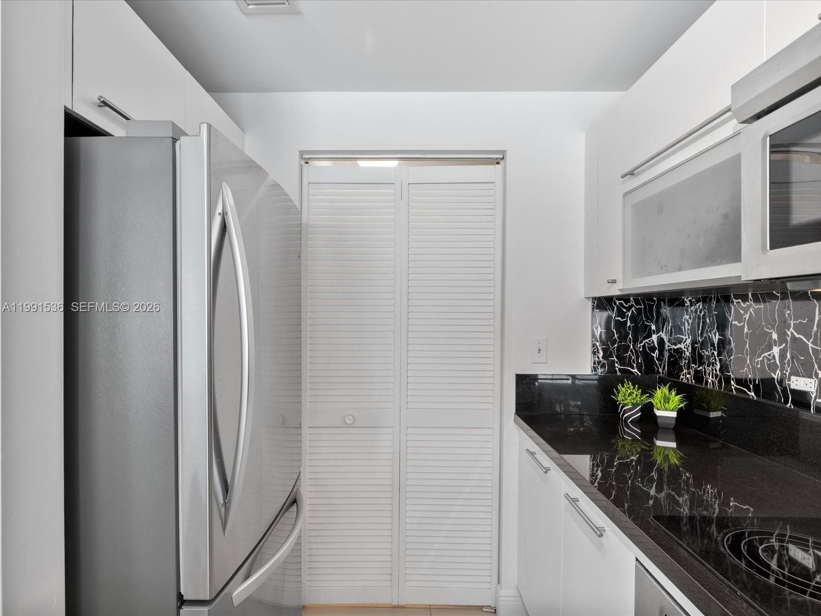 244 Biscayne Blvd # 1605, Miami FL 33132 — 6