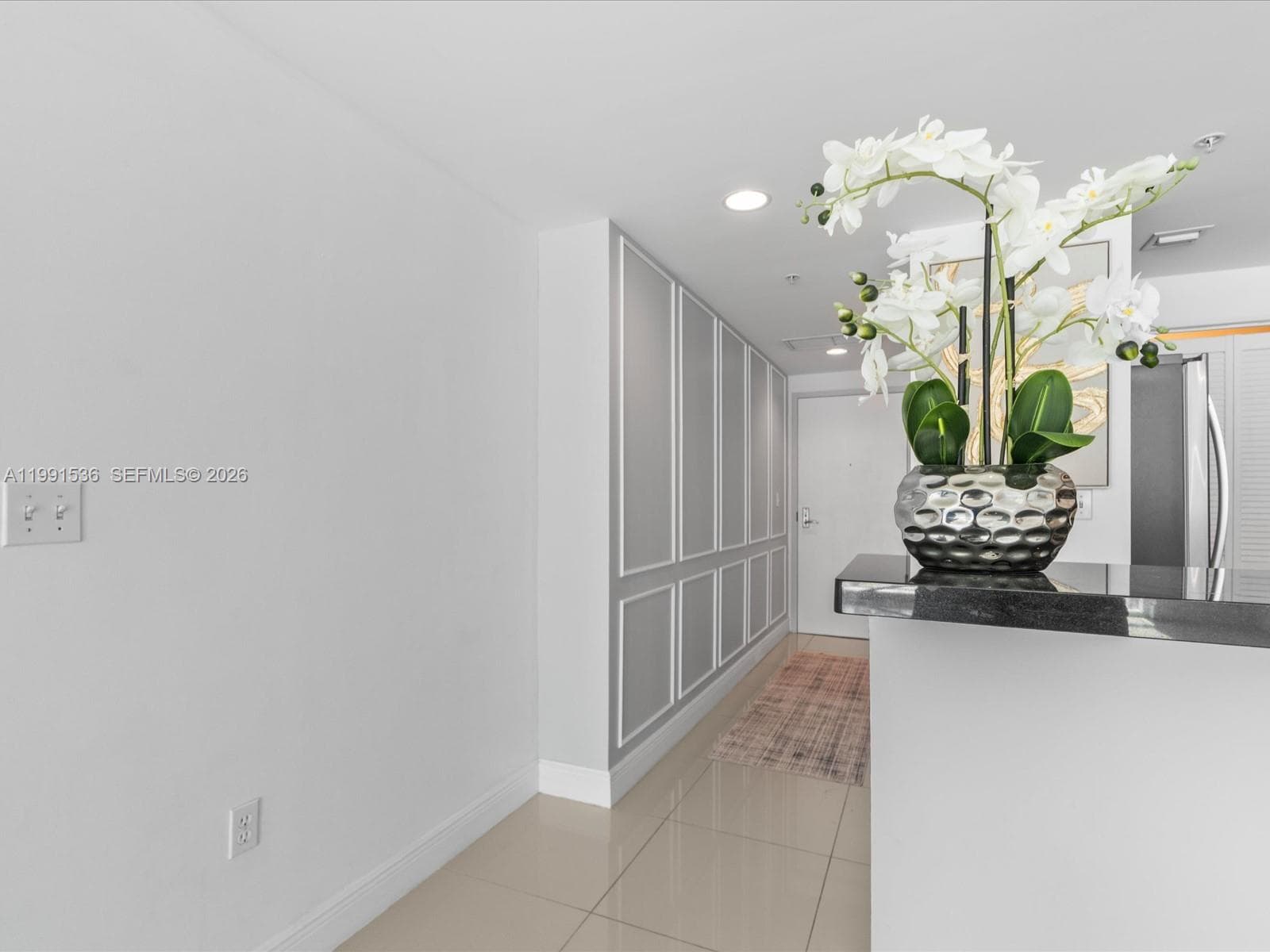 244 Biscayne Blvd # 1605, Miami FL 33132 — 16