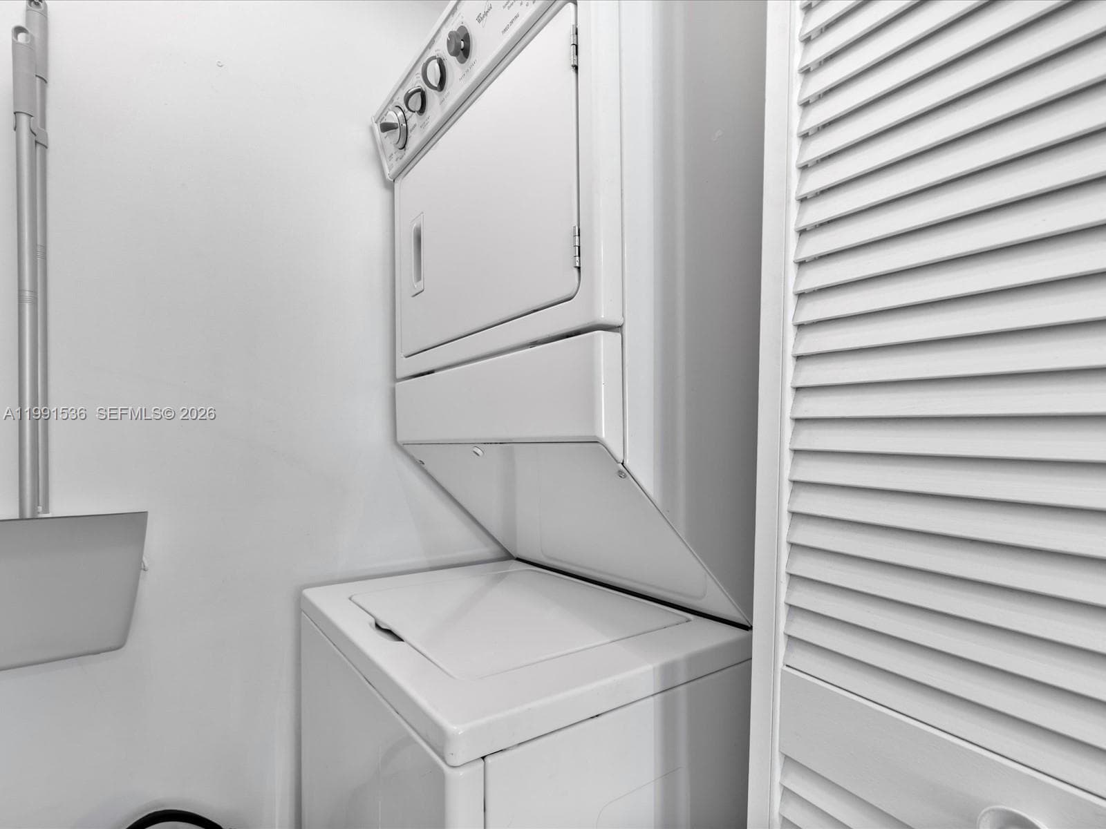 244 Biscayne Blvd # 1605, Miami FL 33132 — 7