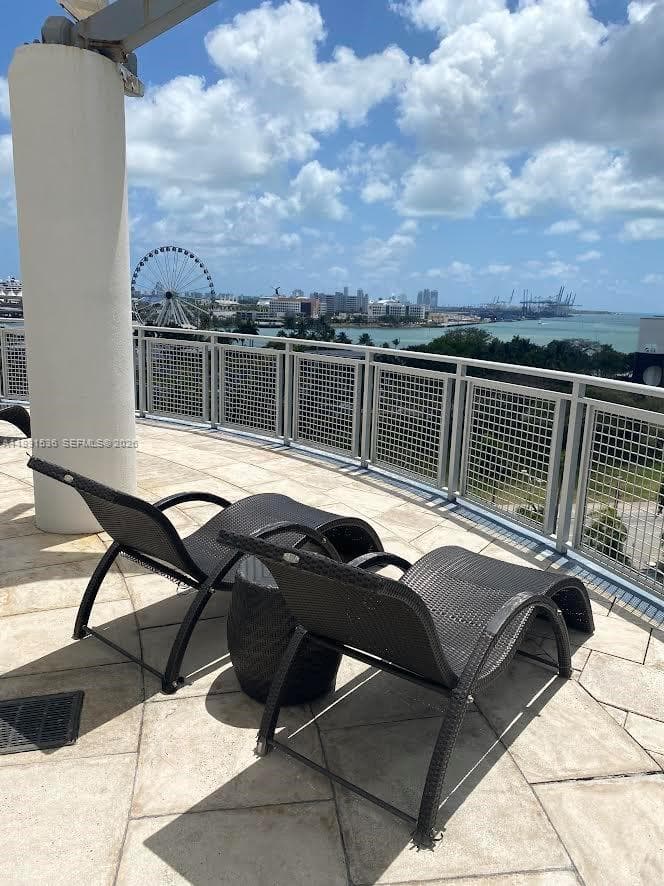 244 Biscayne Blvd # 1605, Miami FL 33132 — 36