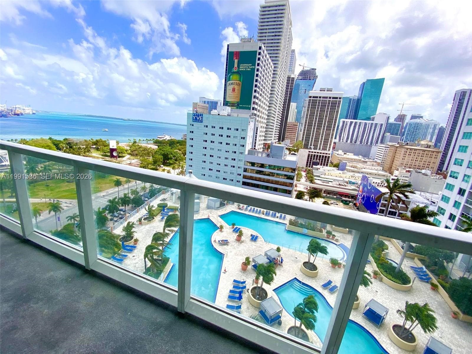 244 Biscayne Blvd # 1605, Miami FL 33132 — 31