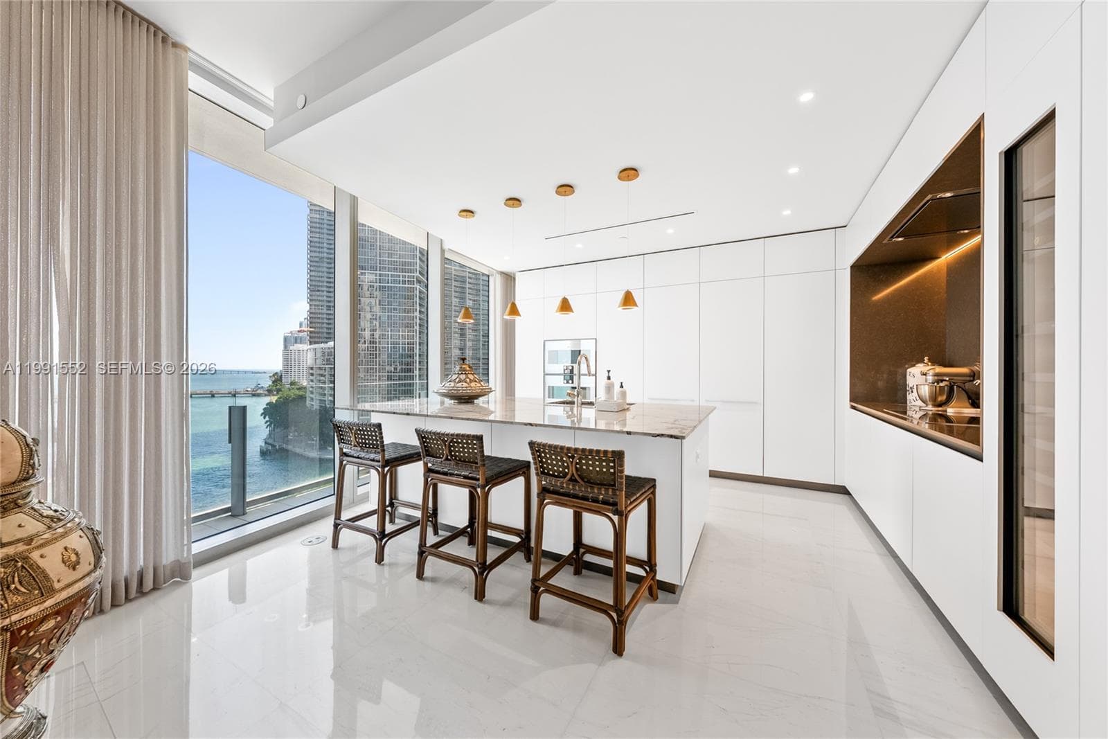 300 Biscayne Boulevard Way # 901E, Miami FL 33131 — 27