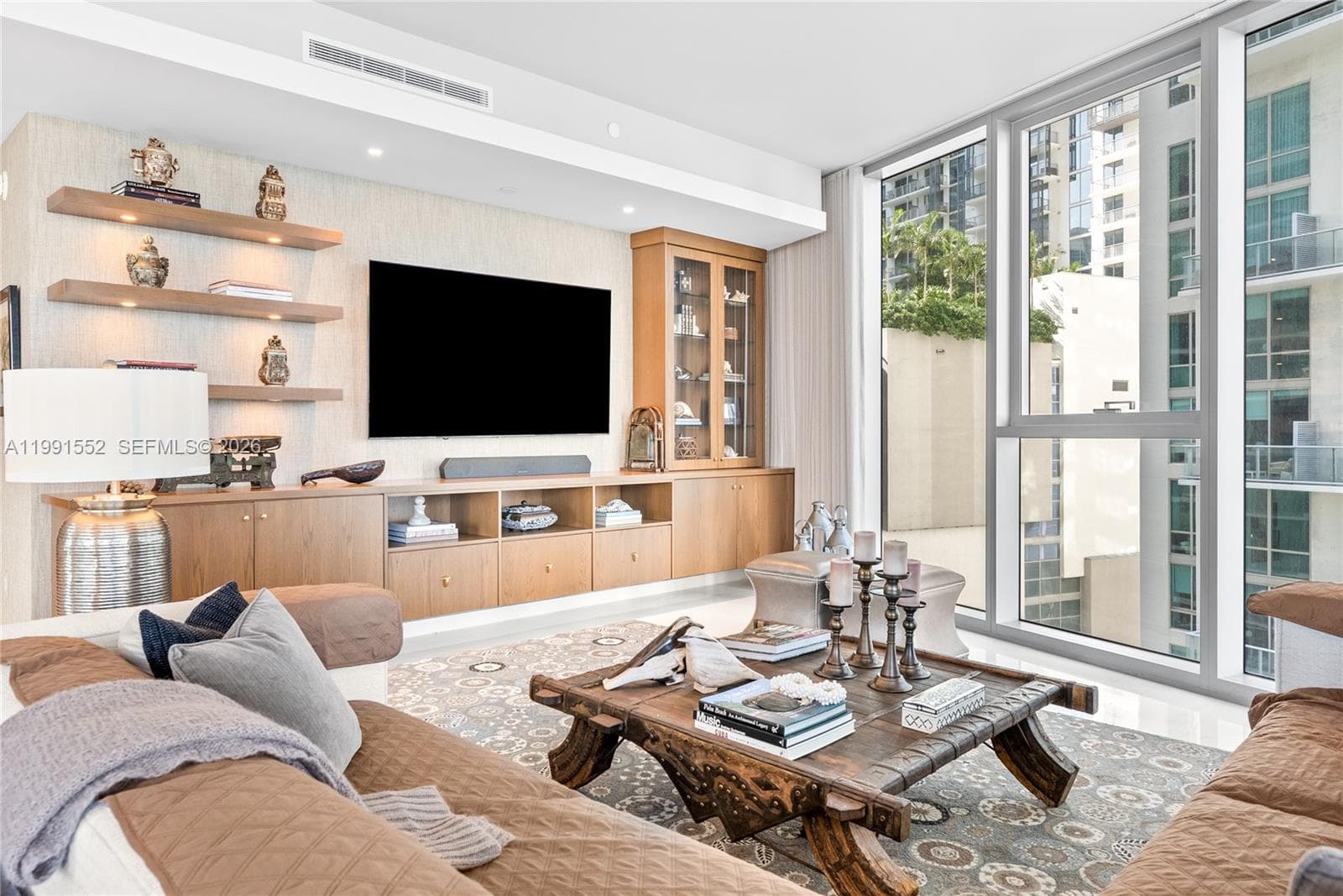 300 Biscayne Boulevard Way # 901E, Miami FL 33131 — 17