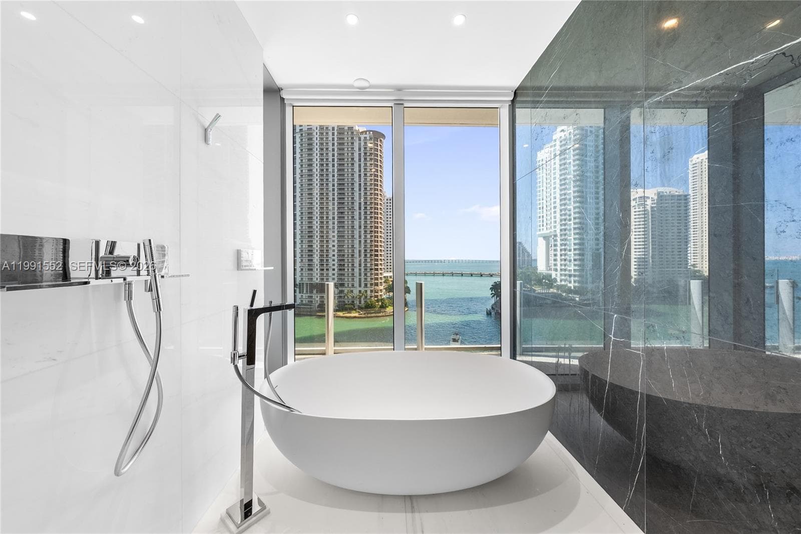 300 Biscayne Boulevard Way # 901E, Miami FL 33131 — 26