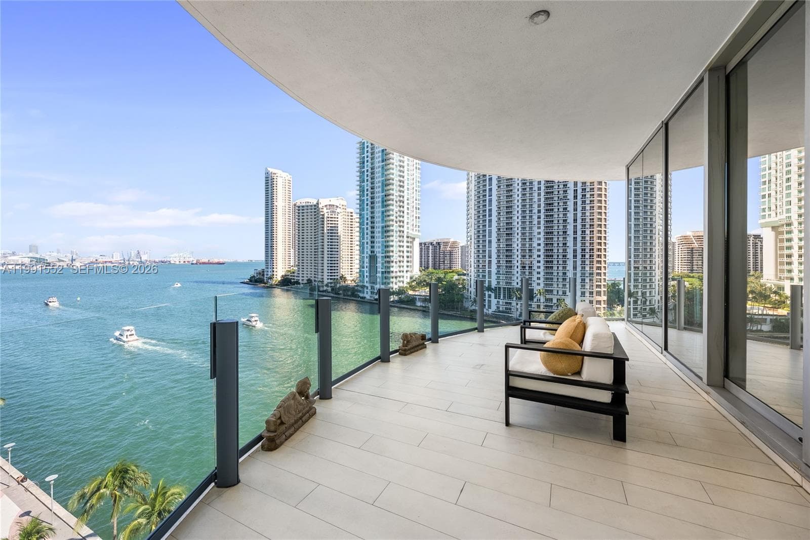 300 Biscayne Boulevard Way # 901E, Miami FL 33131 — 33