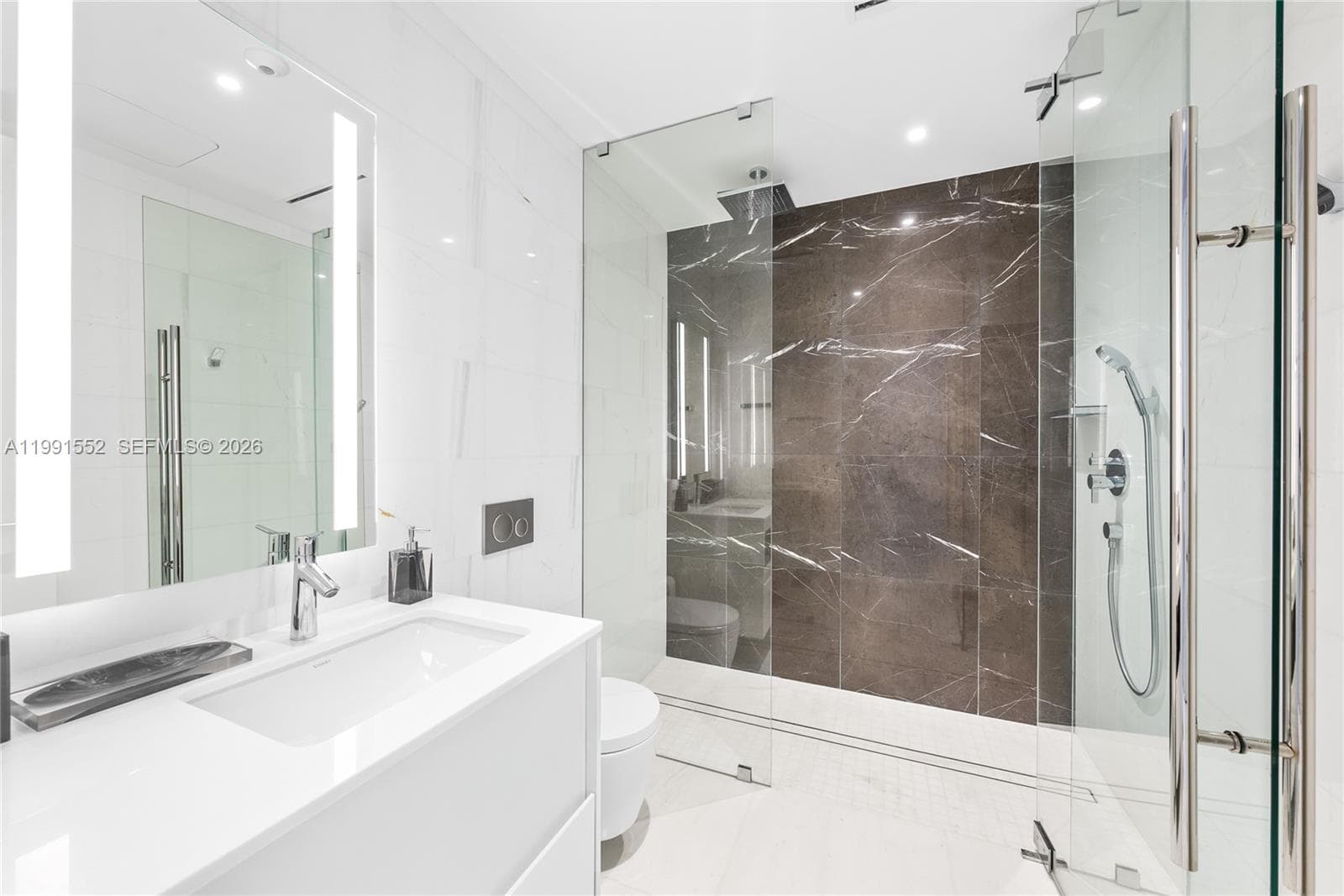 300 Biscayne Boulevard Way # 901E, Miami FL 33131 — 11