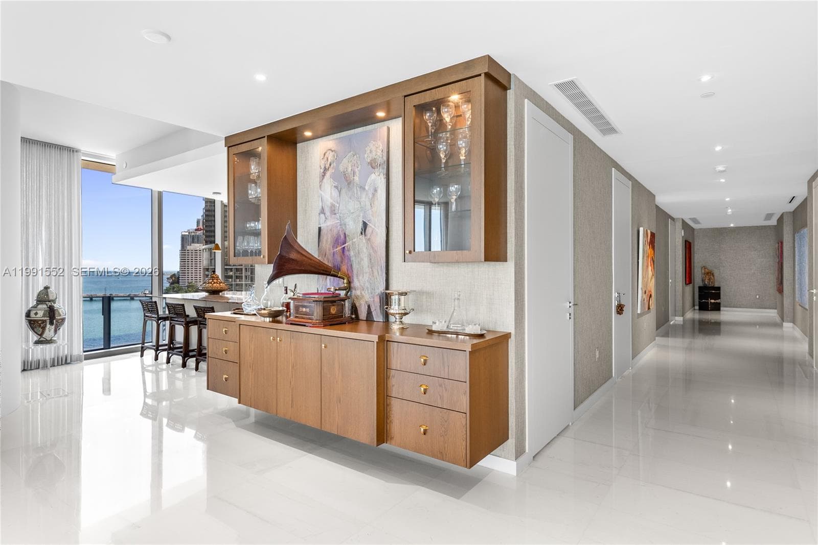 300 Biscayne Boulevard Way # 901E, Miami FL 33131 — 35