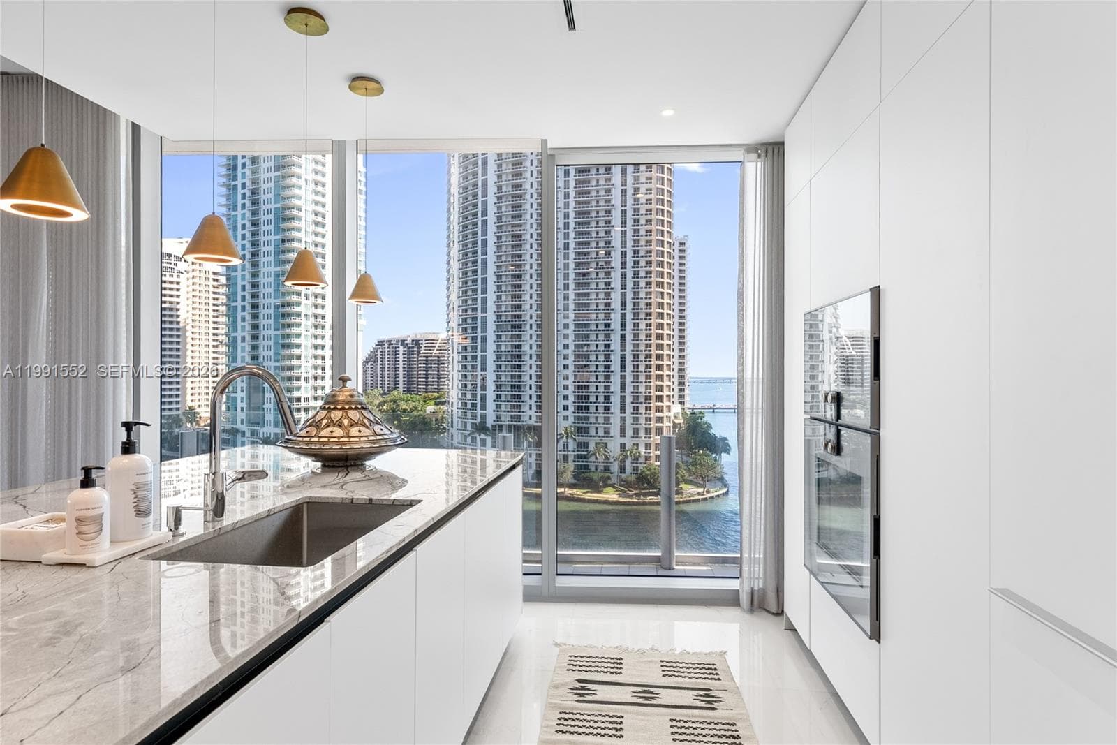 300 Biscayne Boulevard Way # 901E, Miami FL 33131 — 25