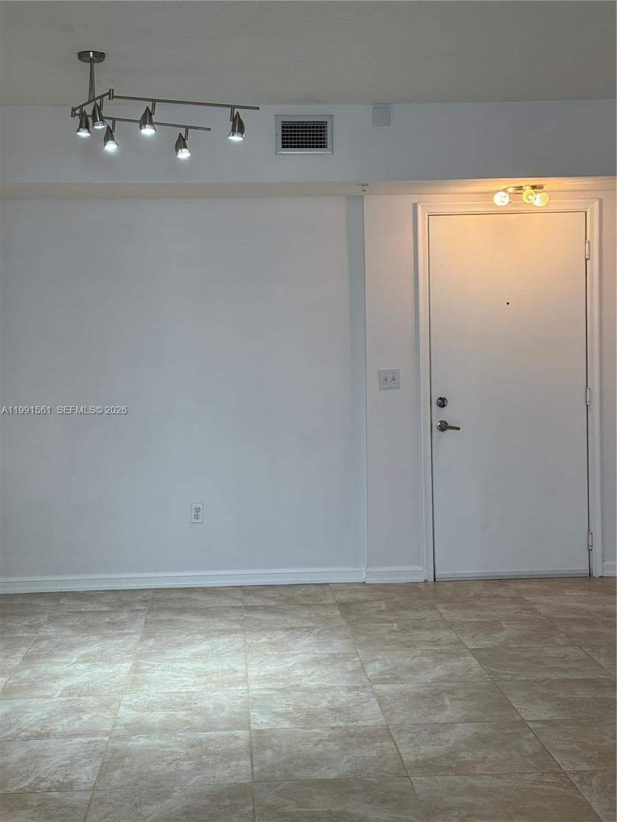 18800 NE 29th Ave # 822, Aventura FL 33180 — 13
