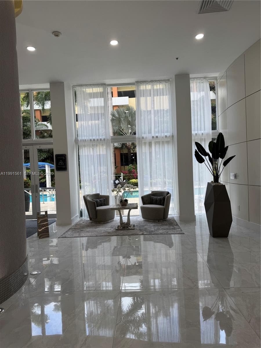 18800 NE 29th Ave # 822, Aventura FL 33180 — 17