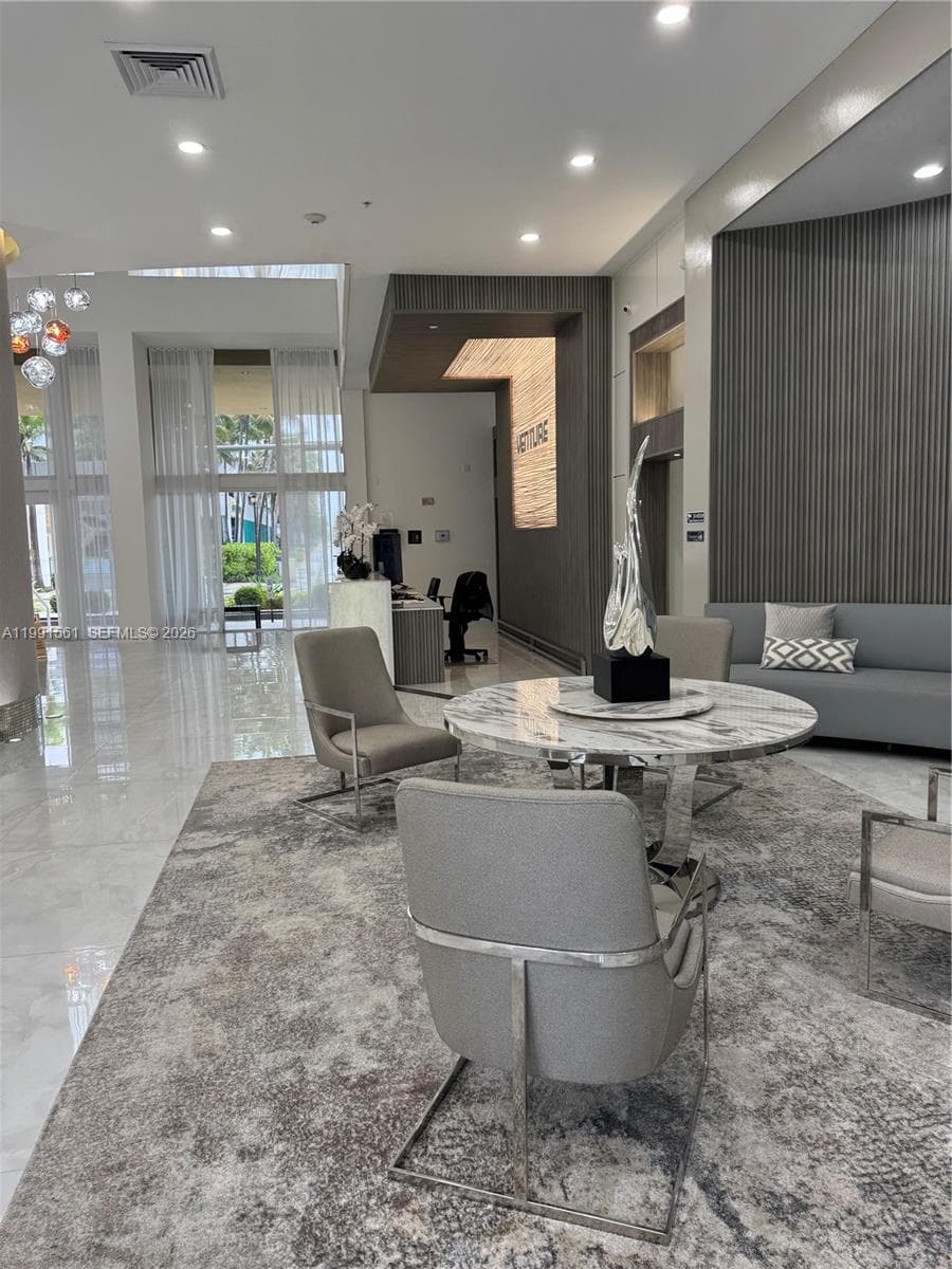 18800 NE 29th Ave # 822, Aventura FL 33180 — 16