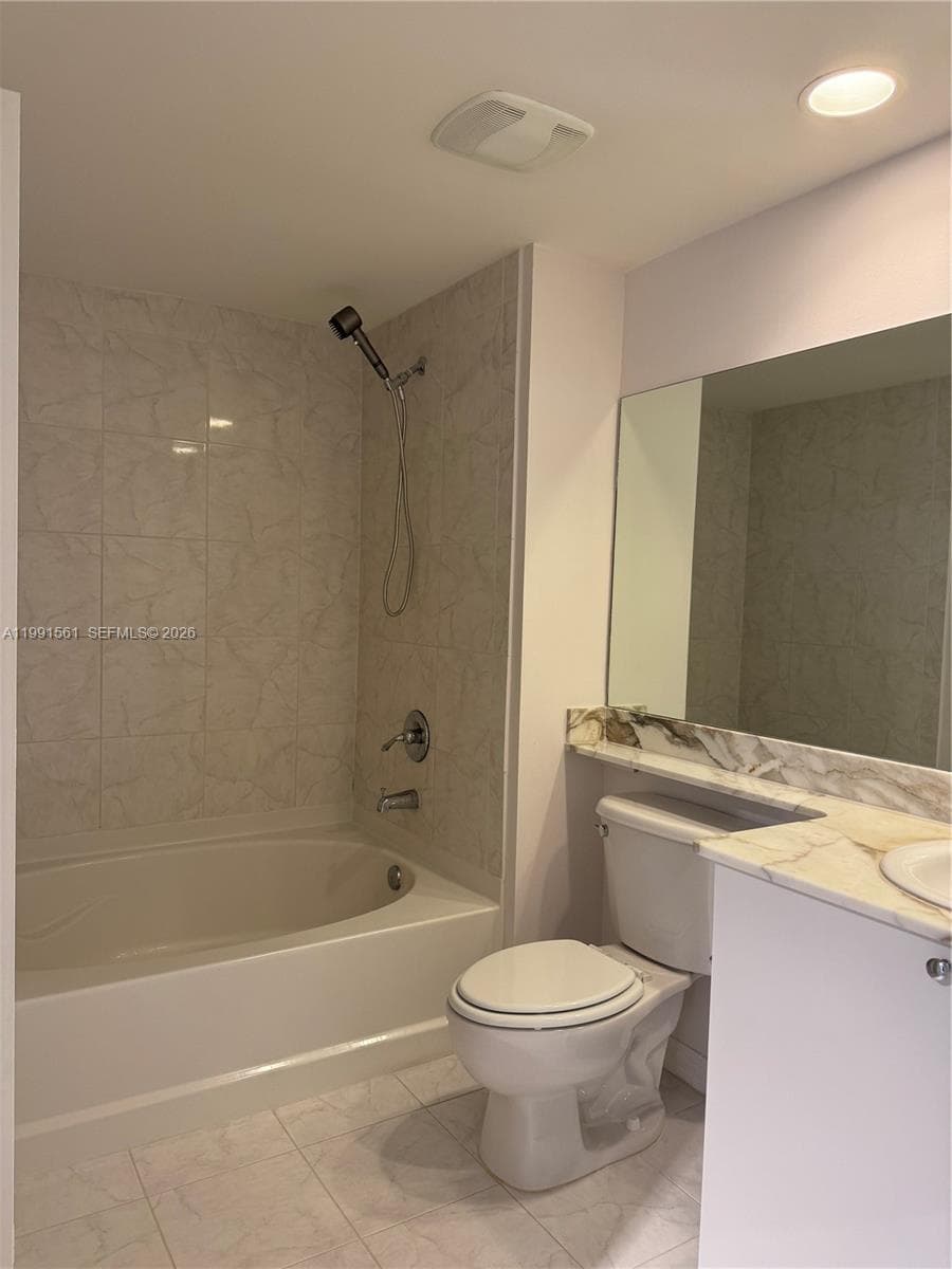 18800 NE 29th Ave # 822, Aventura FL 33180 — 33