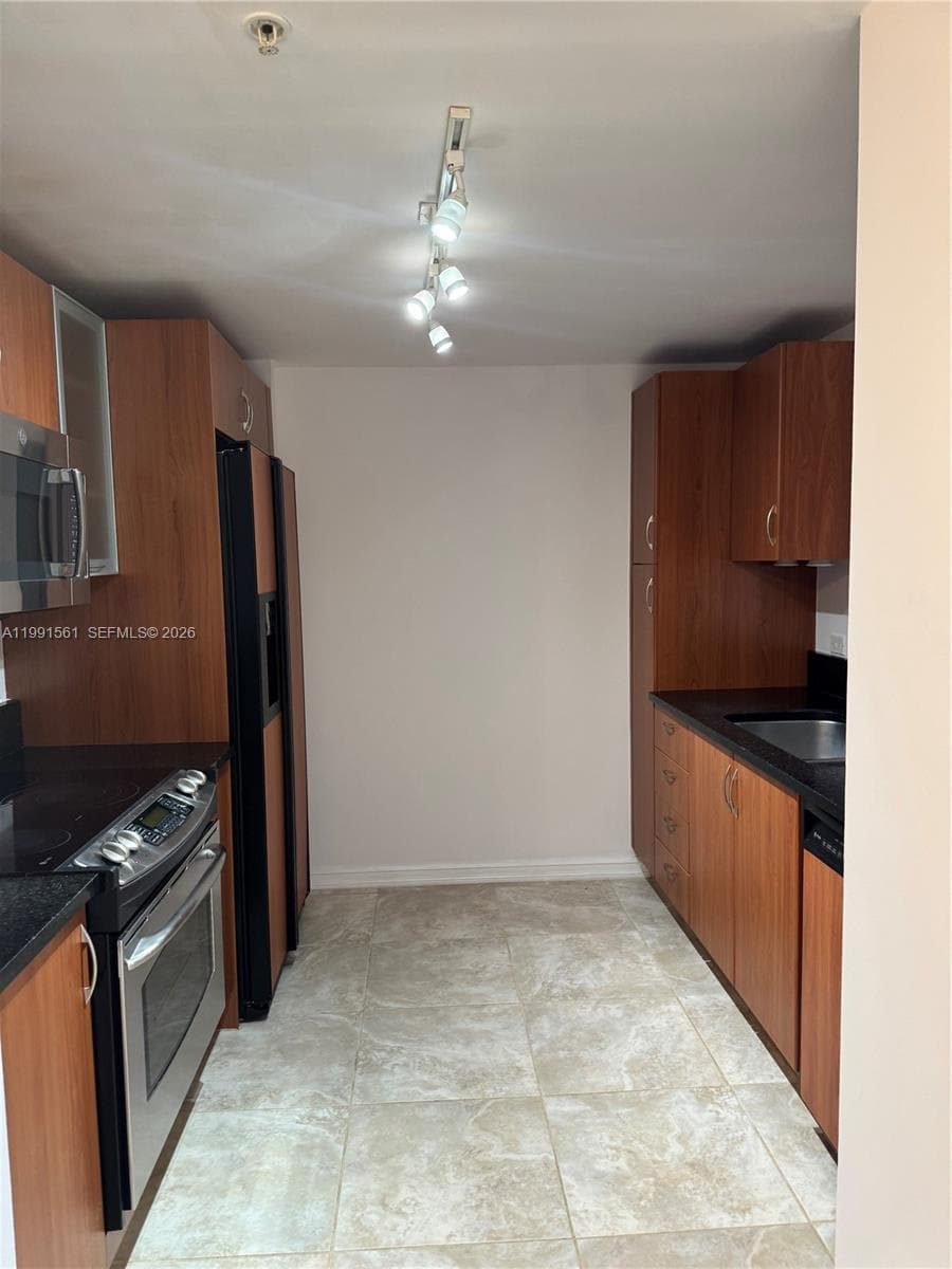 18800 NE 29th Ave # 822, Aventura FL 33180 — 4