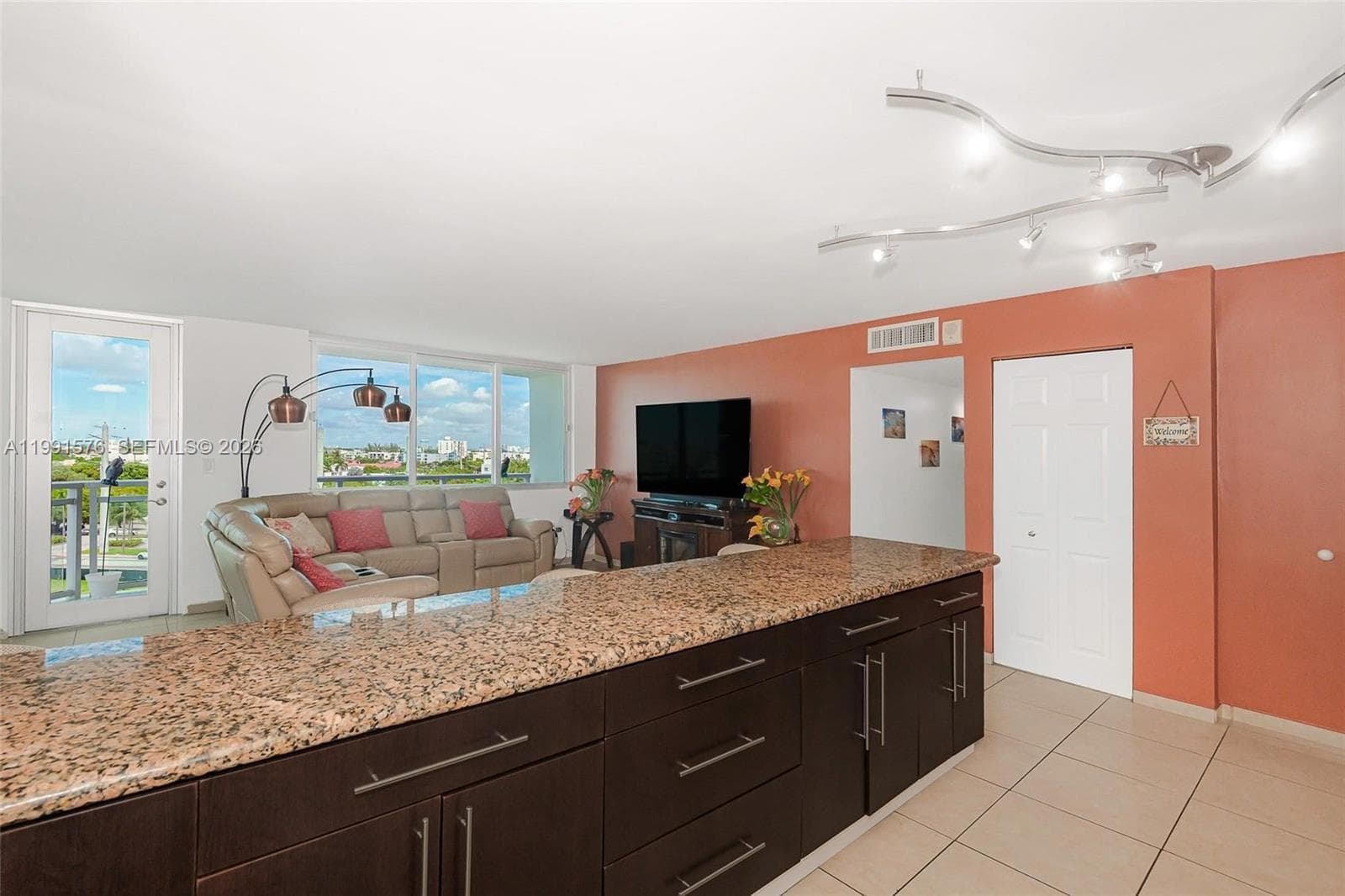 7135 Collins Ave # 625, Miami Beach FL 33141 — 6