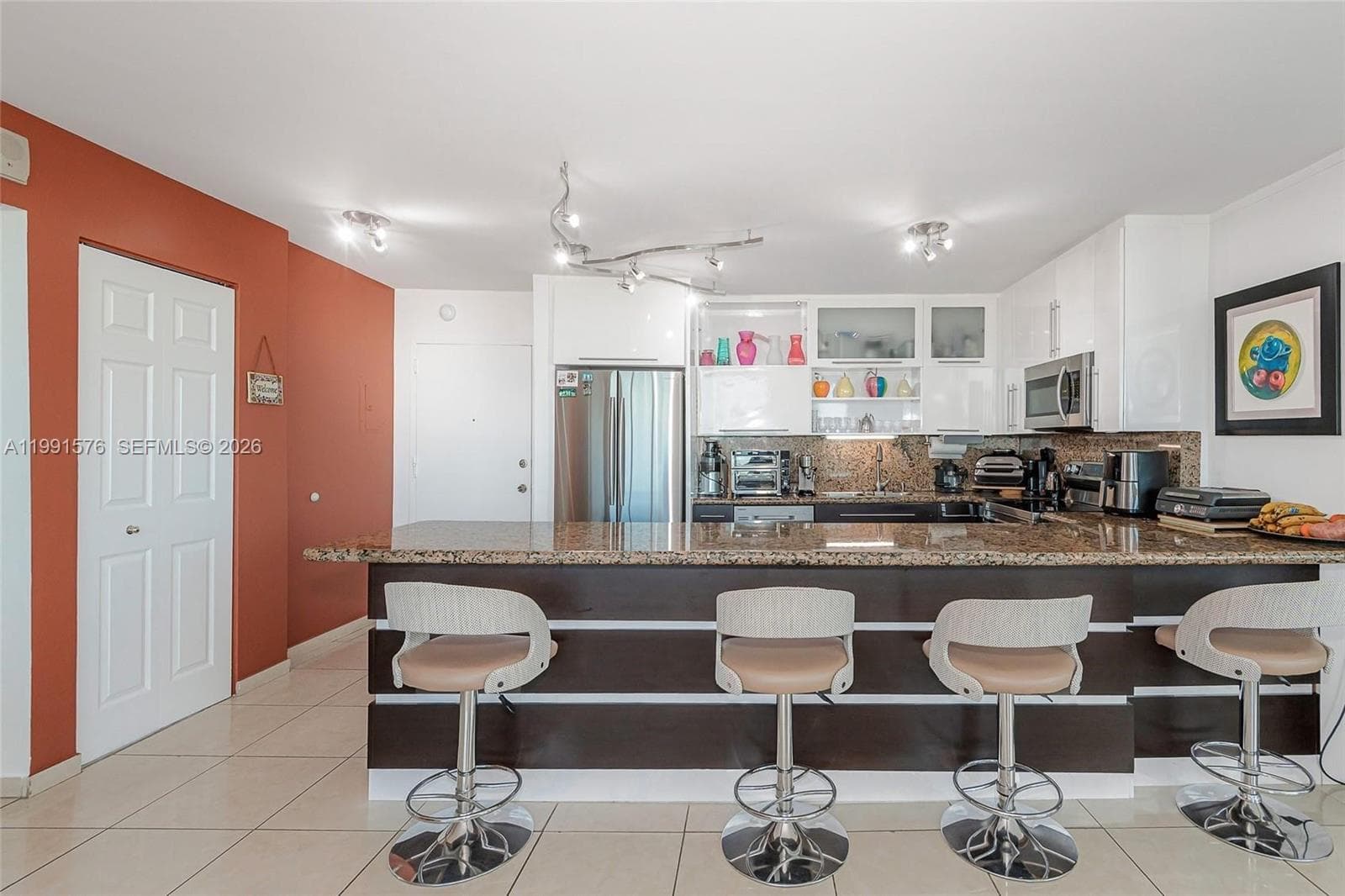 7135 Collins Ave # 625, Miami Beach FL 33141 — 16