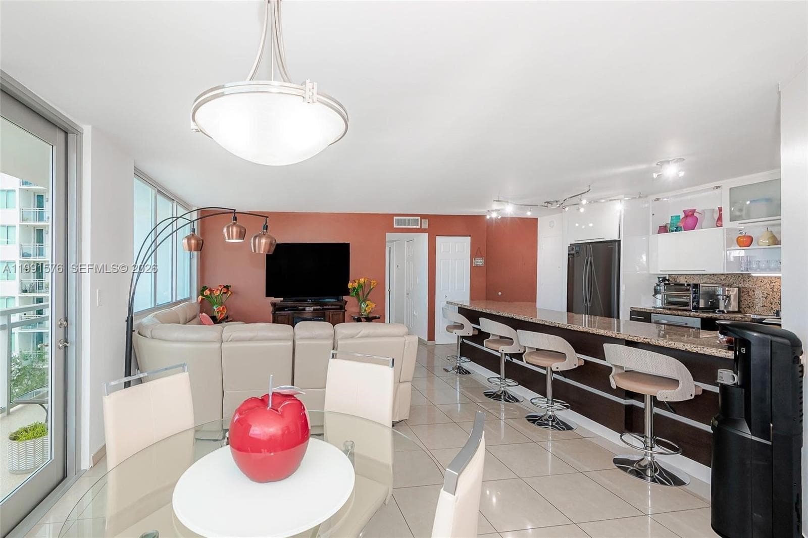 7135 Collins Ave # 625, Miami Beach FL 33141 — 7