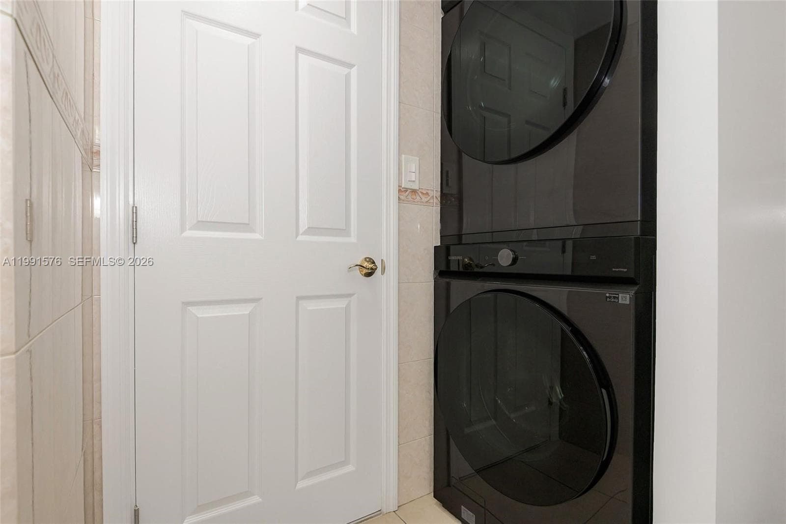 7135 Collins Ave # 625, Miami Beach FL 33141 — 29